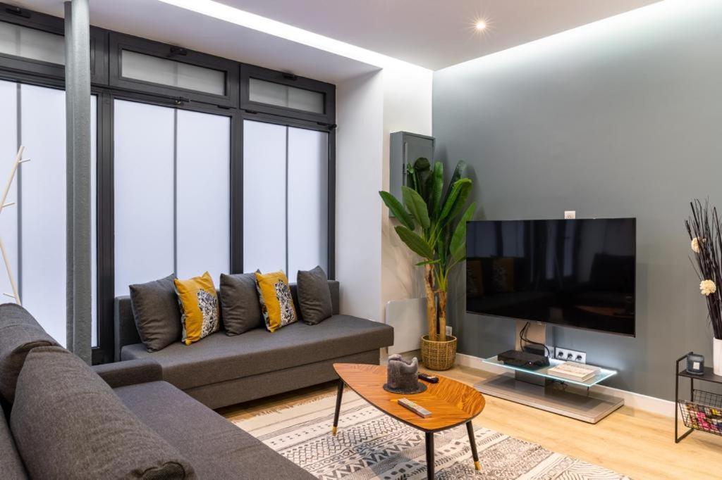 Hsh Batignolles Sauffroy Charming Apartment 8P Paris Bagian luar foto