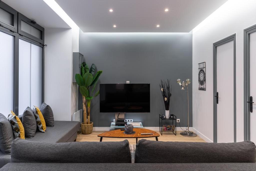 Hsh Batignolles Sauffroy Charming Apartment 8P Paris Bagian luar foto